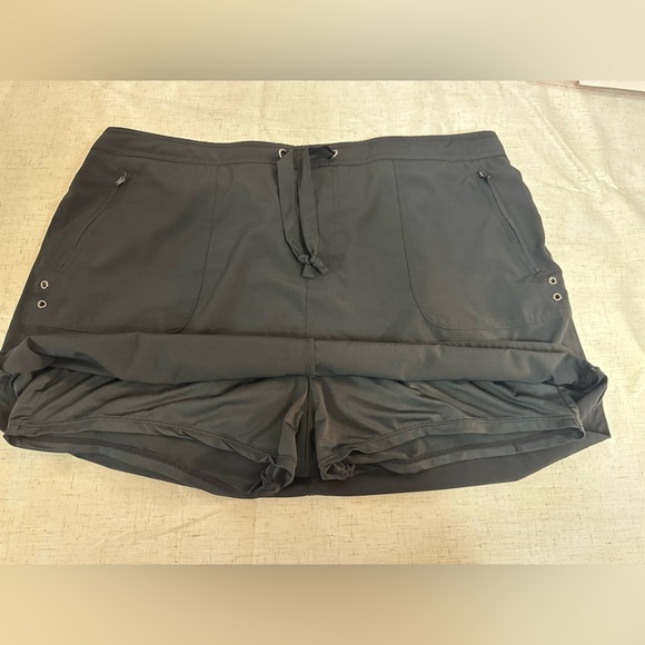 💜Free Country Black Drawstring Active Skort - Picture 6 of 10